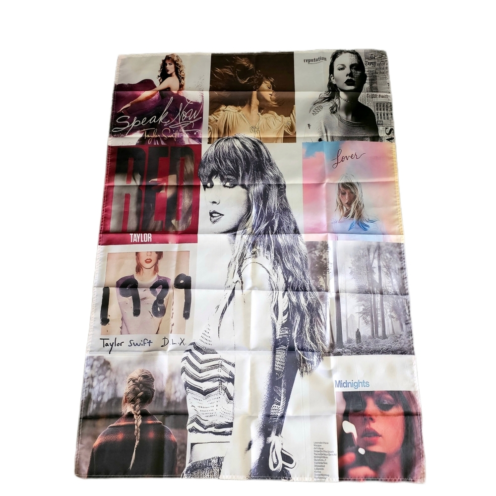 Taylor Swift Bundle - Picture 3 of 3